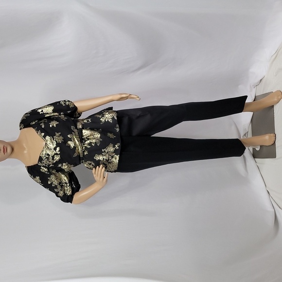 Eclair Black Gold Crepe Puff Sleeve Top - Picture 3 of 11